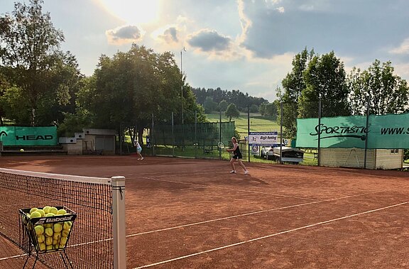 zwei Sandplätze des TC Bad Tatzmannsdorf-Oberschützen